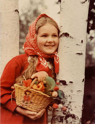 Лот из трех фотографий серии «Аленушка» / Фотограф Н. Хорунжий. 1957.